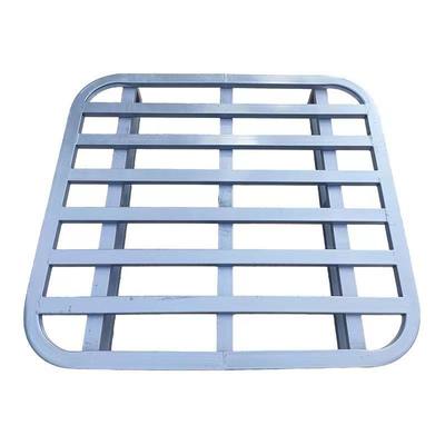 C04: Afgeronde hoek stalen pallets worden gebruikt om zakgoed zoals graan, veevoer, etc. op te slaan. Om te voorkomen dat de zakken door vorken beschadigd worden en om stapelen te vergemakkelijken.