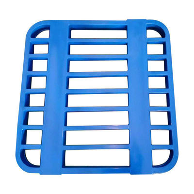 C04: Afgeronde hoek stalen pallets worden gebruikt om zakgoed zoals graan, veevoer, etc. op te slaan. Om te voorkomen dat de zakken door vorken beschadigd worden en om stapelen te vergemakkelijken.